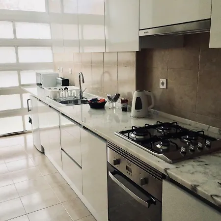 דירה Near The Airport ליסבון