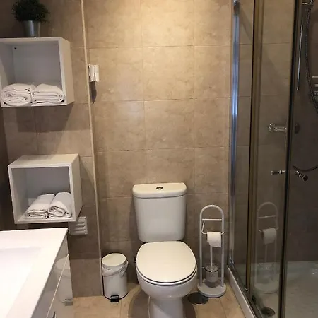 Near The Airport * ליסבון